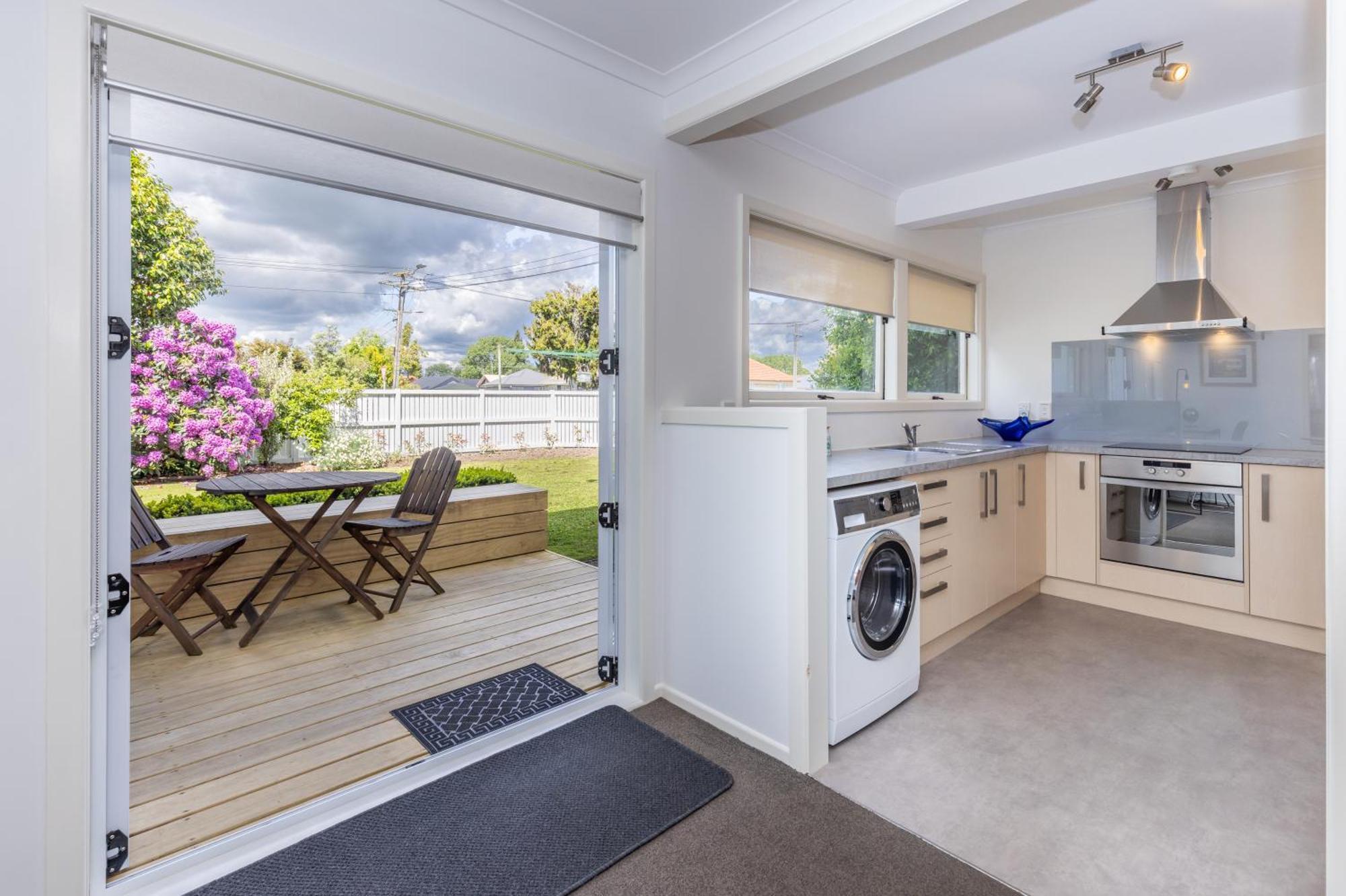 2 Bedroom Home Away From Home Near Cbd & Private Parking 汉密尔顿 外观 照片